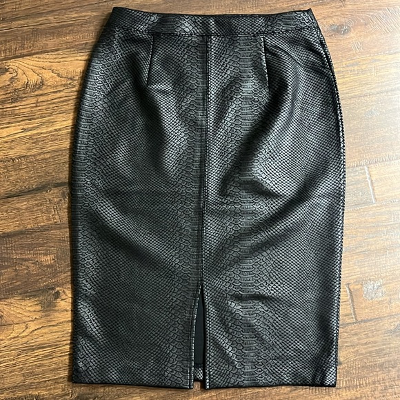 Marc New York Black Snake Print Full Control Waistband Pencil Skirt Size XS - Picture 5 of 13